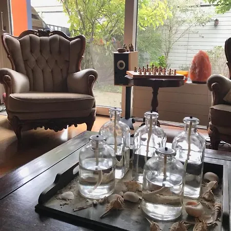 Great House For Two In Couette-café